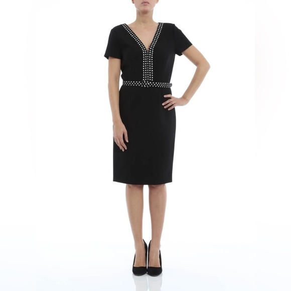 Diane Von Furstenberg Dresses & Skirts - DVF Diane Von Furstenburg size 0 Maisie polka fot trim black sheath dress